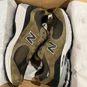 New Balance 2002R Shoes